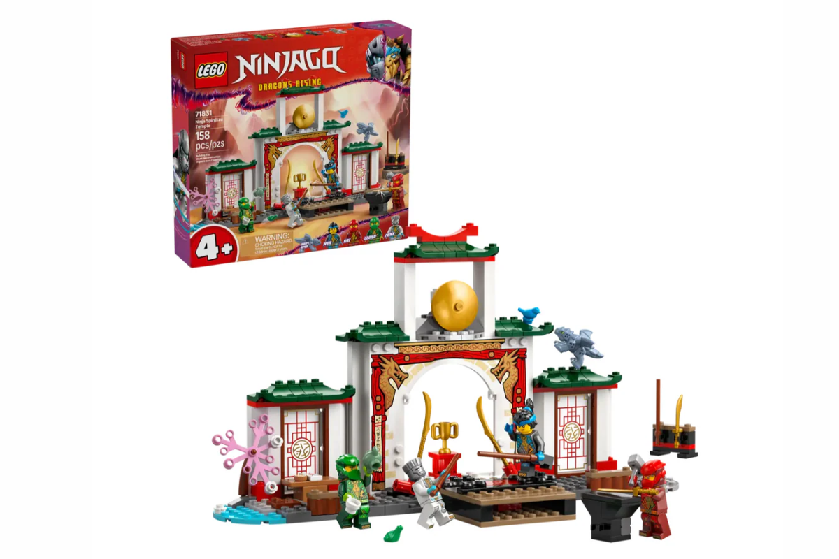 lego-ninjago-den-spinjitzu-chinh-hang-1